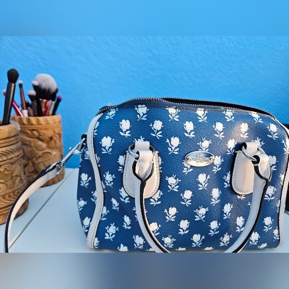 Coach Floral Blue Purse crossbody (removable strap) - Picture 3 of 7